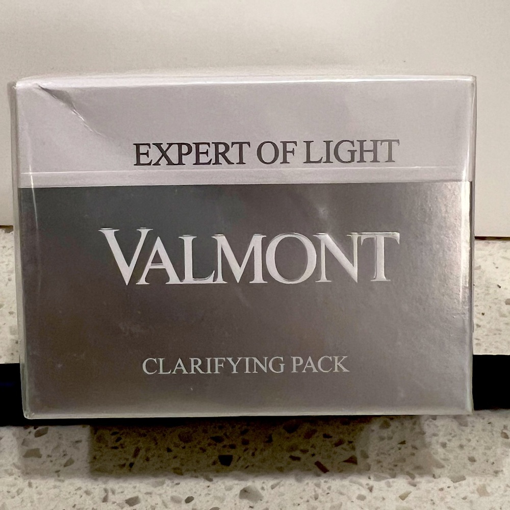 Valmont clarifying pack